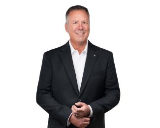 andrew bay portrait